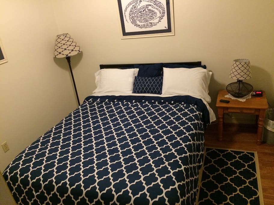 Bedroom 1- Queen bed with walk-in closet