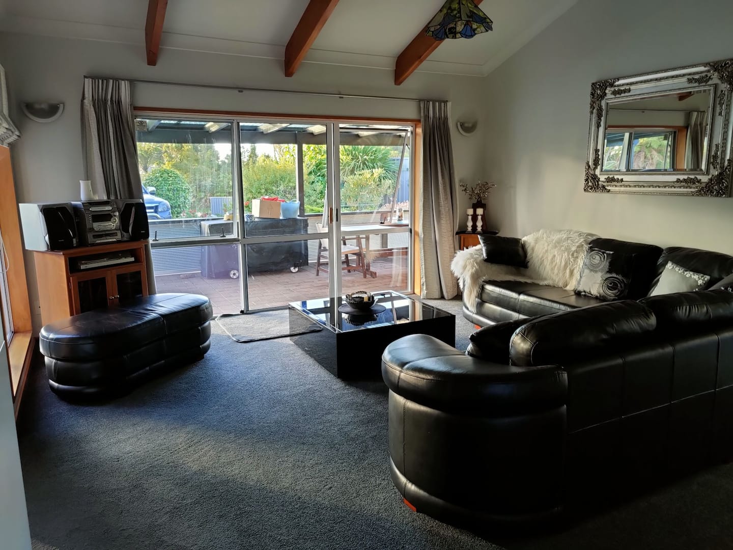 Modern & Cosy Home Overlooking Our Garden 1