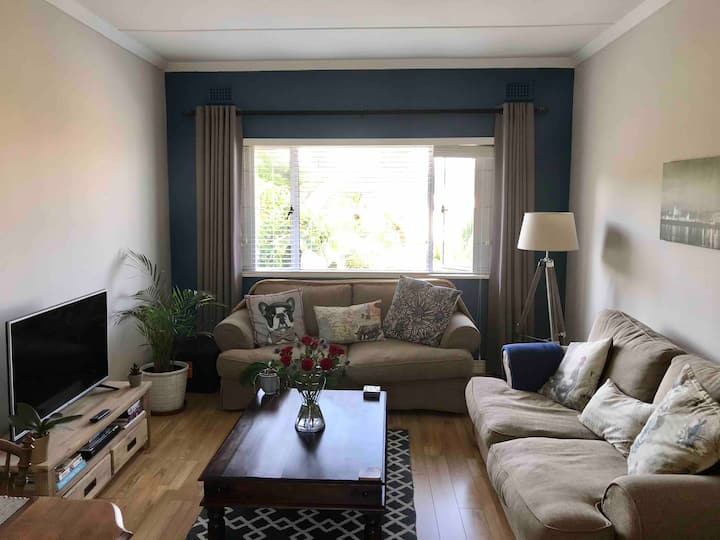 Stylish, Private, Secure Apartment- Morningside - Durban