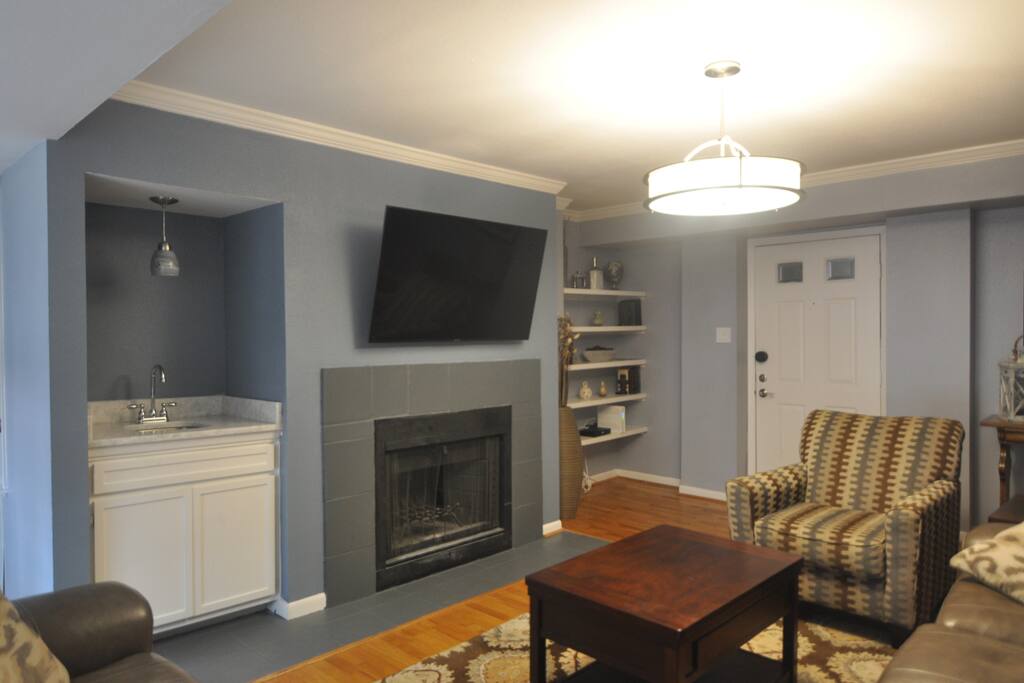Living Room with WetBar, 4k TV, and Lift-Away Coffee Table