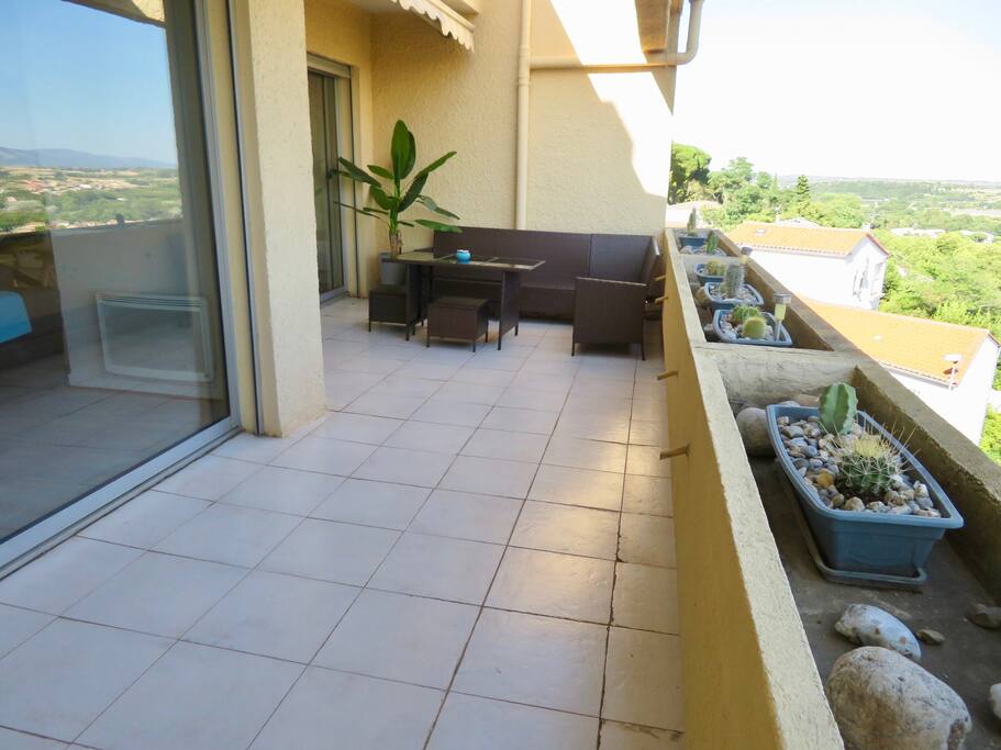Terrasse de 20 m2 avec vue sur la cité