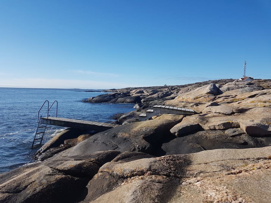 150m to the sea. Swimming and fishing