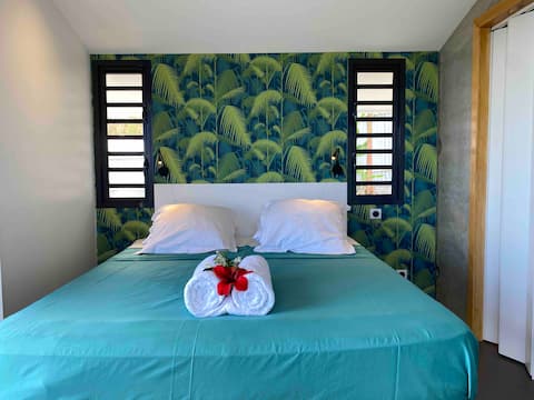 Independent studio, spectacular ocean views