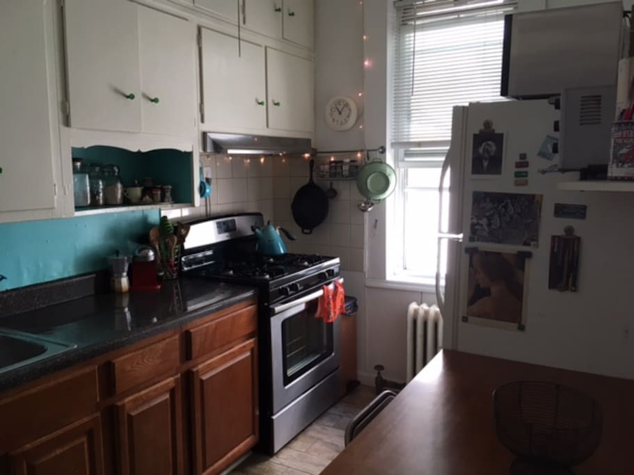 Kitchen (FYI - no dishwasher)