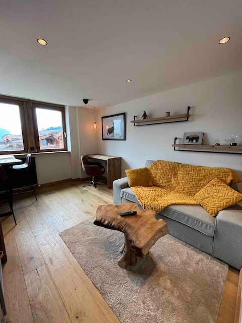 Successful Airbnb property: Ski-in, ski-out studio with views – Courchevel 1550 in Courchevel