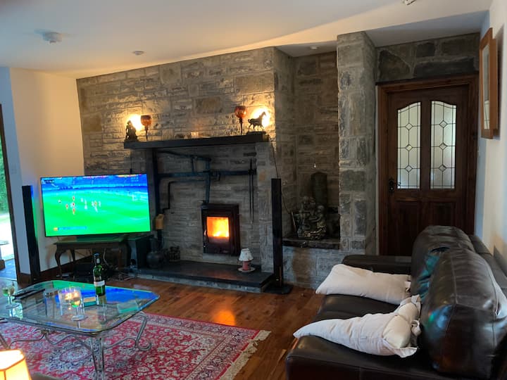 Thatched Cottage Getaway Along Wild Atlantic Way - Kilrush