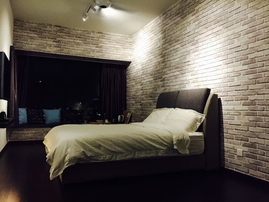 Comfort Queen side bed