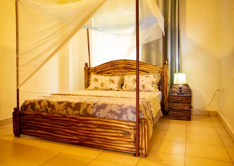 SAFE AND COZY PLACE TO STAY with WiFi