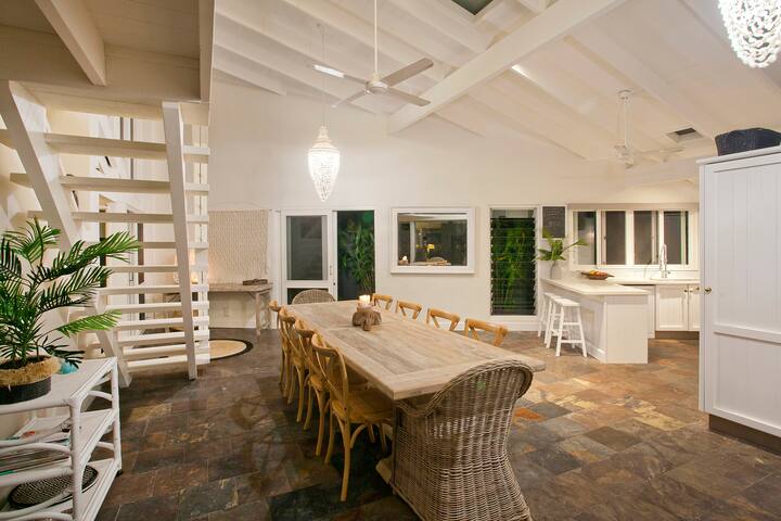 Large, designer house with private pool close gallery image 4