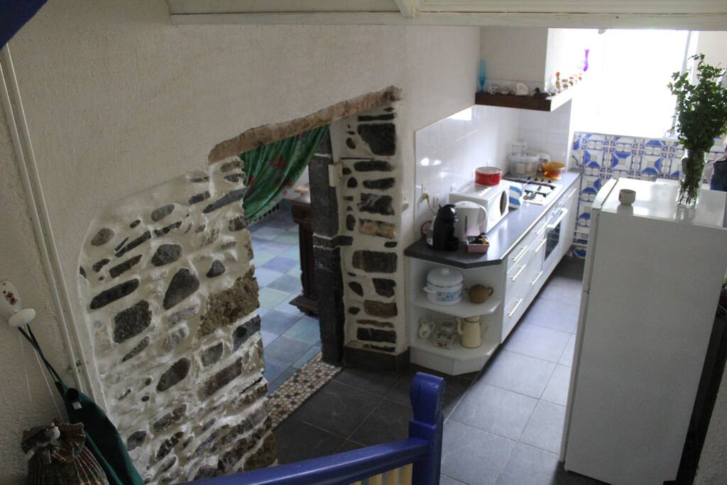 Votre kitchenette et W.C. sont au RDC...