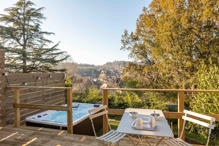 The monges, house with private spa in Sarlat.