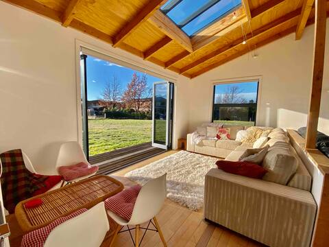 Mountainview Manor with Sauna, a Skiers Paradise