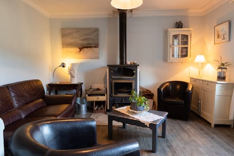 Top Airbnb: Charming Apartment with Garden in Provence in Pernes Les Fontaines