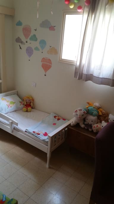 Girl room (small)