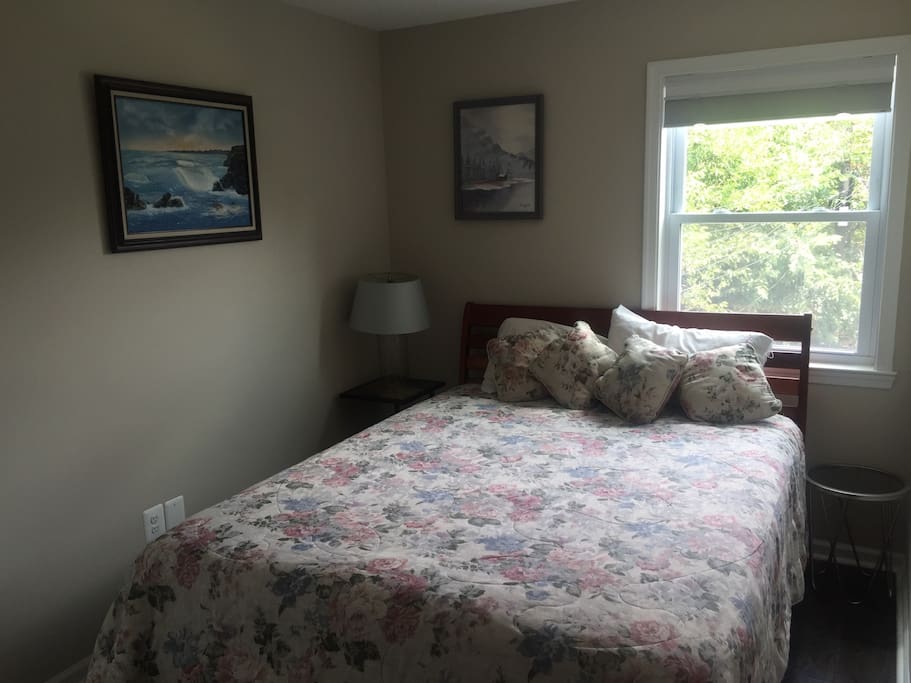 New Queen Bed