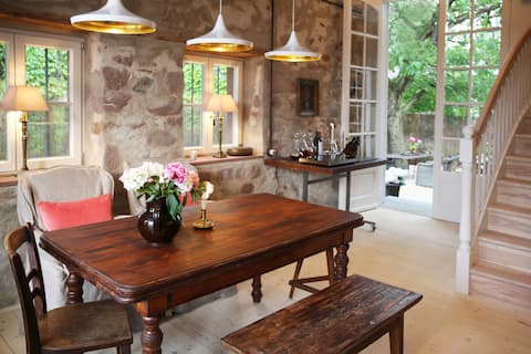 The Boutique Design Farm ANNA'S BARN