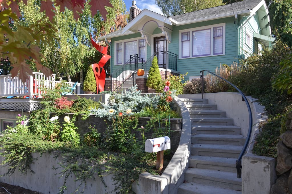 Queen Anne Bungalow - 2Bed/2Bath,AC, Full Kitchen ...