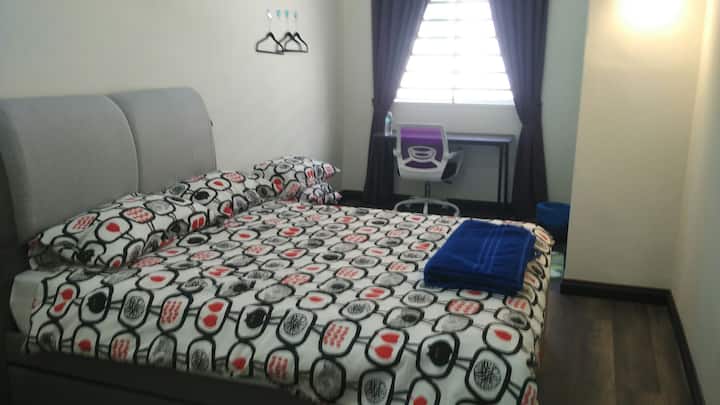 Kitanda cha malkia na kitanda cha mtu mmoja