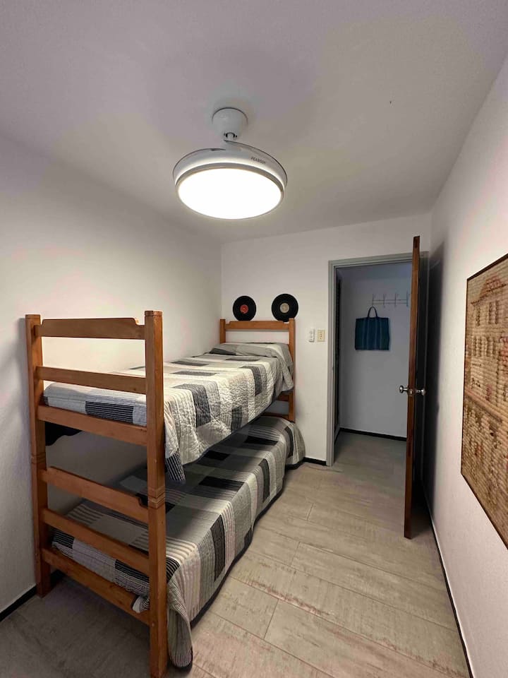 საძინებელი 1