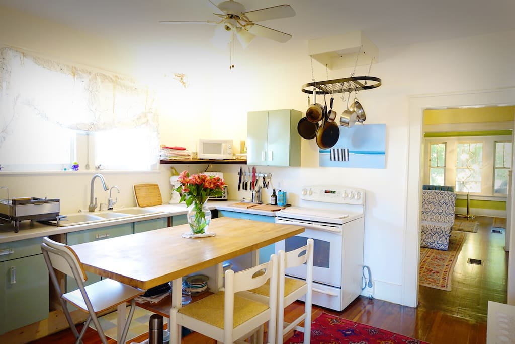 Full Kitchen