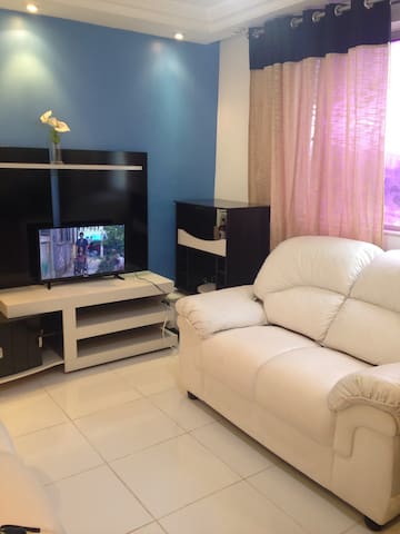 Condomínio à 10 metros do RioCentro portão 2.