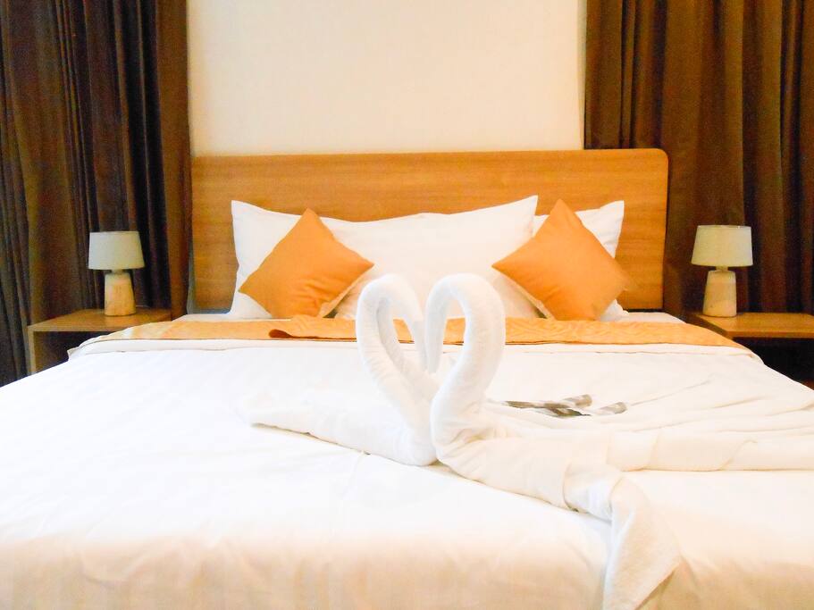 Cozy luxurious king bed