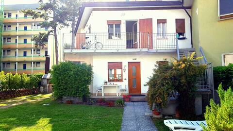 Central Quiet Cozy Apartment in Bibione