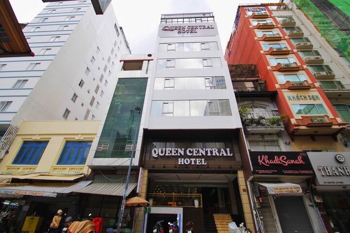 Queen центральная ул 1 фото