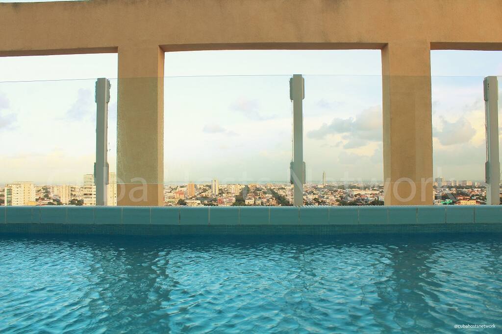 Infinity Pool/Piscina Infinity