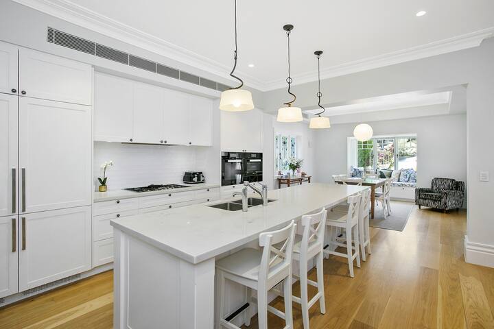 Balmoral Hamptons House – Heated pool and hot tub gallery image 5