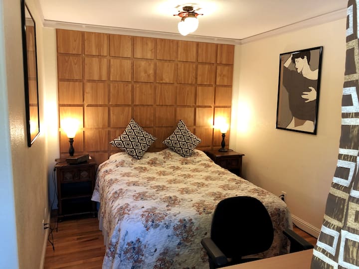 Гостинска спална соба - брачен кревет (ШИРОК 180-220