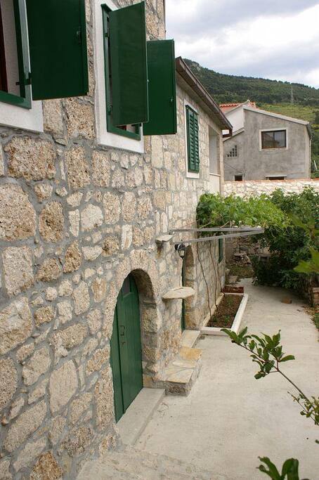 exterior