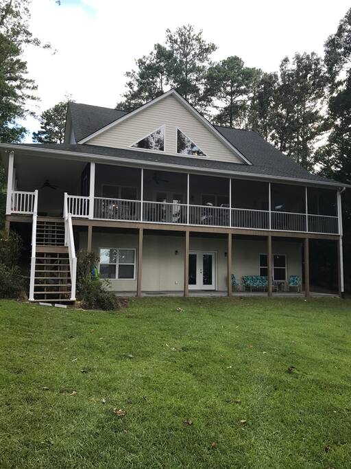 closer view of house from yard