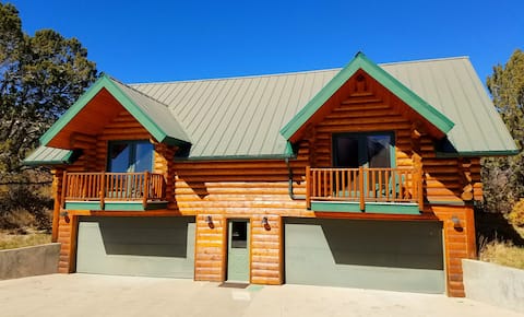 Modern 1 BDR Log Apartment