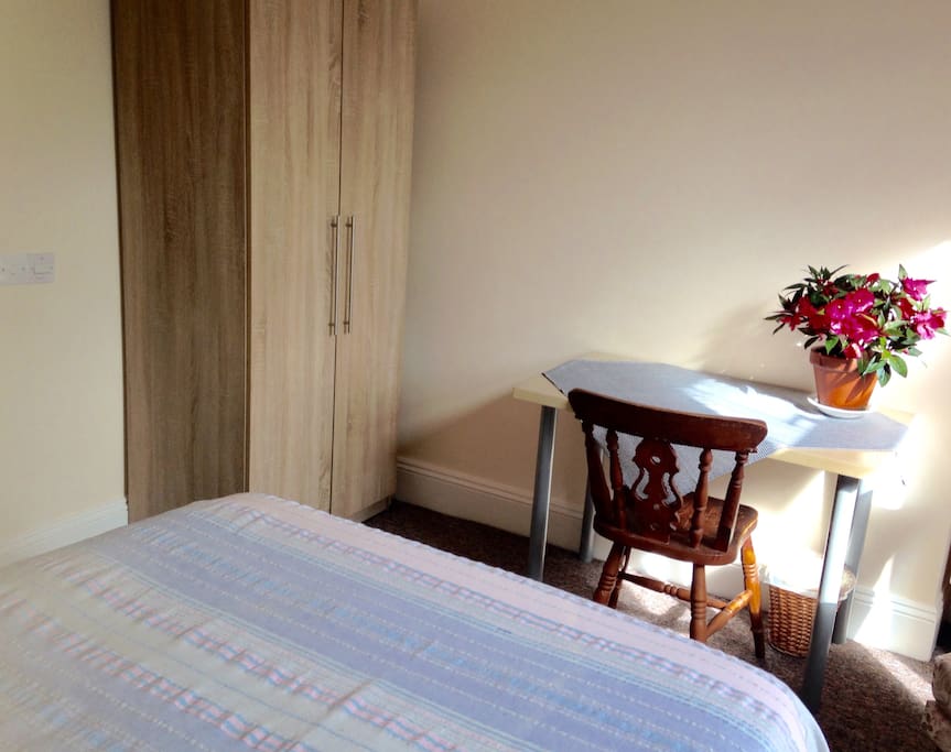 Good size room c.13'4"(341cm) x 15'4" (391cm)