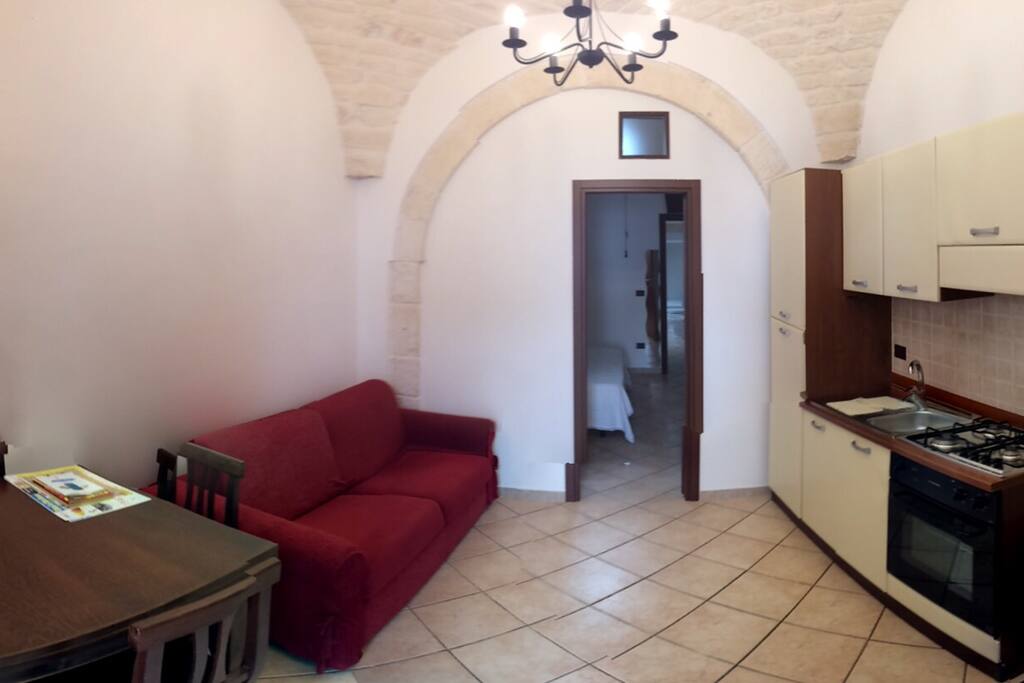 Ingresso-soggiorno-cucina