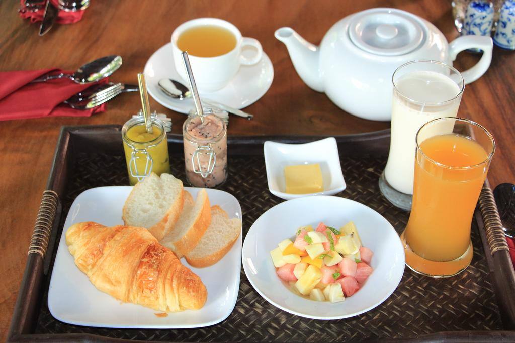American Breakfast at Lava Restaurant