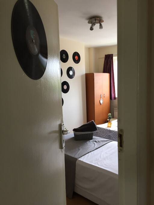 Vynil's Room