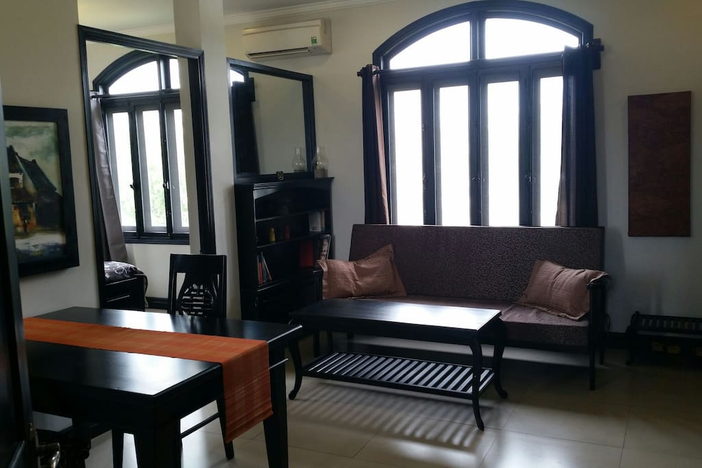 "This was a beautiful apartment. I loved the decor, space and size. The location was excellent!" - Surabh
