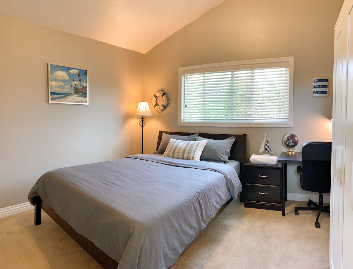 California Coastal Room