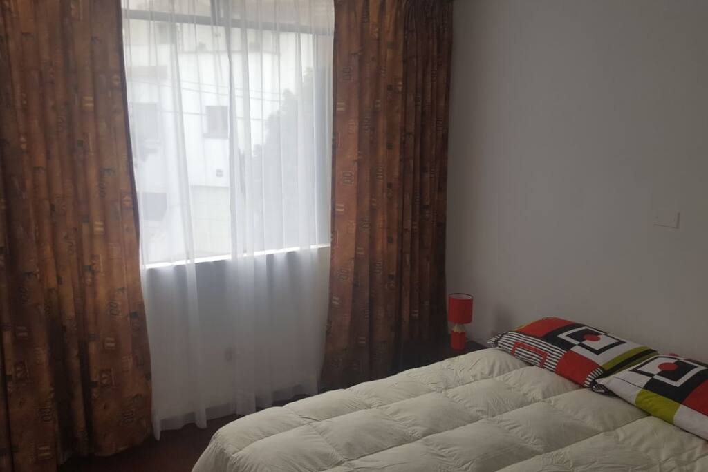 Amplia habitación para 1 o 2 personas