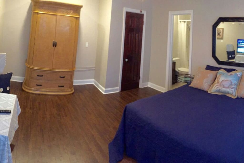 Cozy living space with all of the essentials for a short getaway.