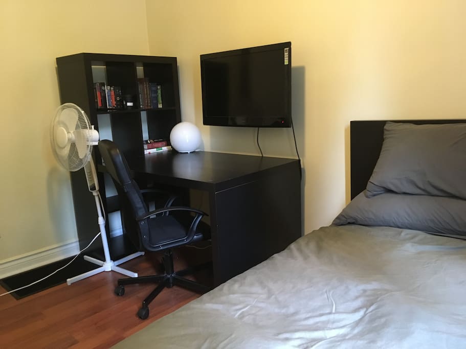 Private bedroom - a different angle