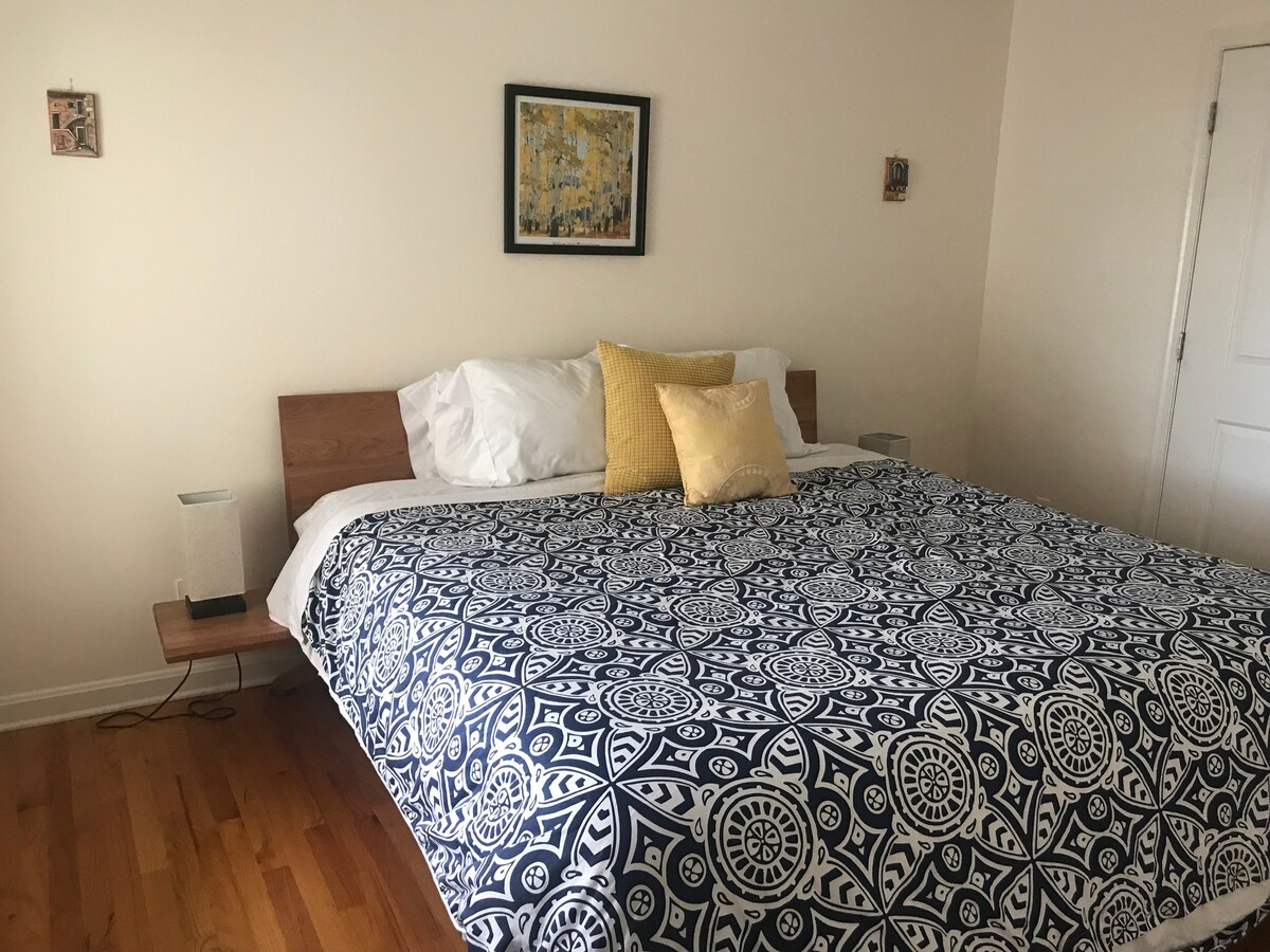 Dhomë gjumi "King" me banjë "En Suite"