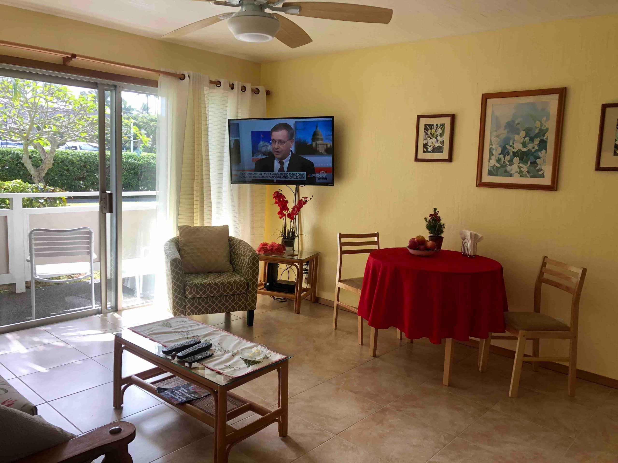 Tropical Condo Central Location-Makai facing lanai - Photo 3
