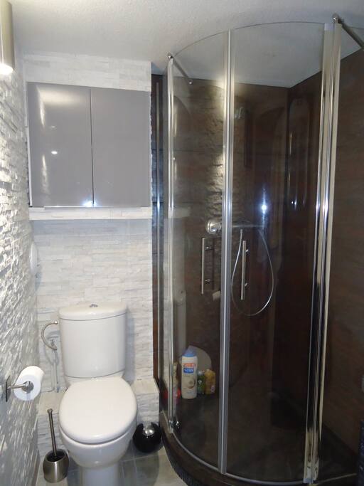 salle de bain partagée