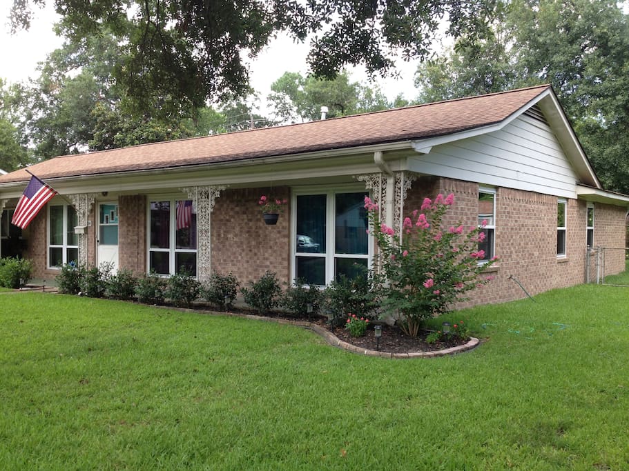Side of the house with the Crepe Myrtle (summer bloom)