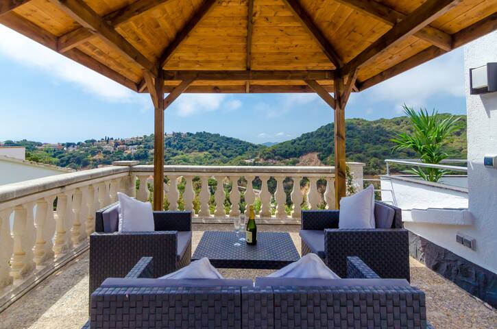 Villa Luxury piscina y cascada 2 min de la playa gallery image 3