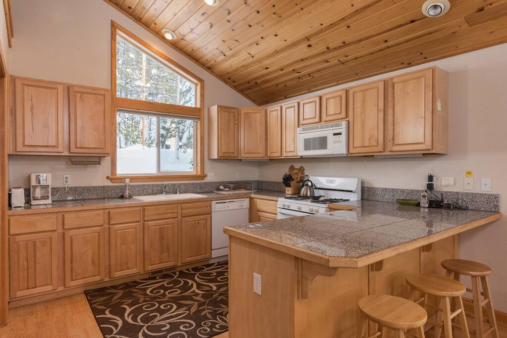 Flex your culinary muscles in the well-equipped kitchen.