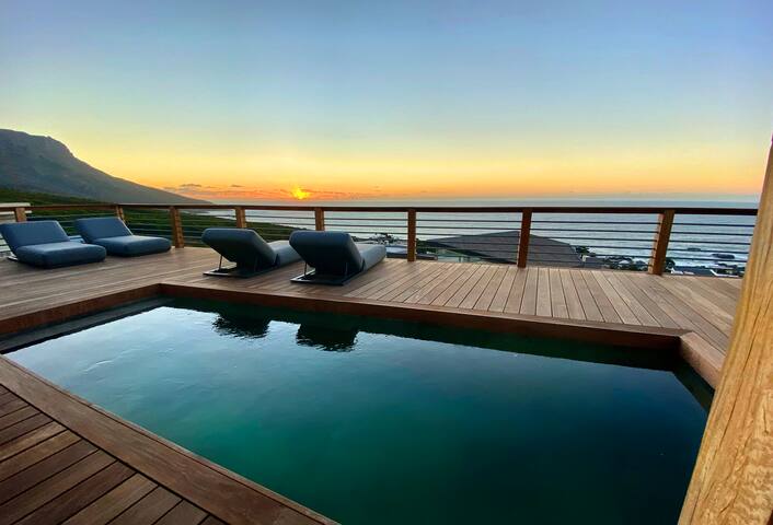 La Baia Camps Bay – Ultra Luxury, Pool, Hot tub gallery image 2